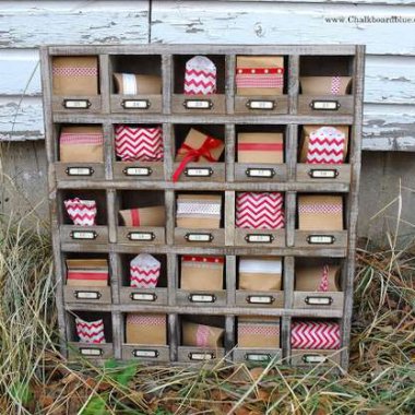 vintage hotel inspired cubby organizer