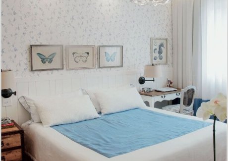 13 Chic Ways to Style Your Bedroom's Headboard Wall 3