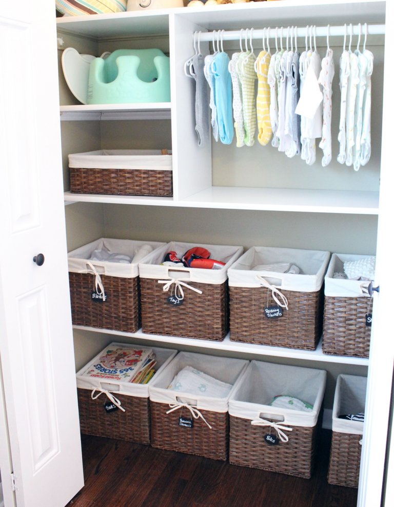 10 Tips to Organize a Kids Closet