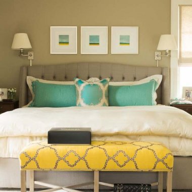 How to Decorate a Bedroom With Yellow