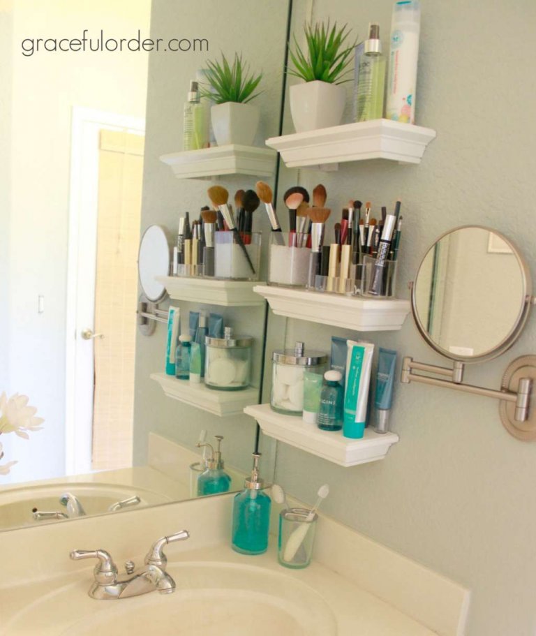 Storage Solutions for Bathrooms With No Counter Space